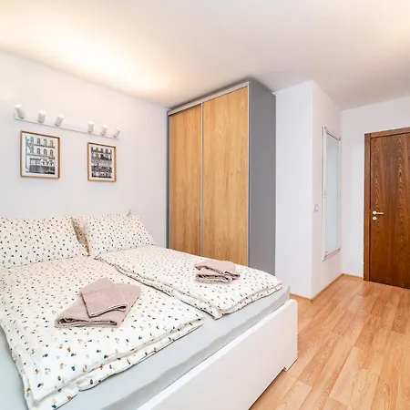 Cozy 2bdrm Appartement